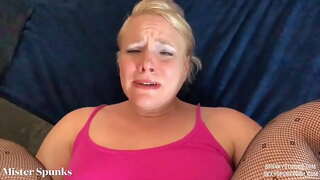 Stepsister ਪ੍ਰਾਪਤ ਕਰਦਾ ਹੈ ਪਹਿਲੇ ਗਦਾ ਅਤੇ ਇੱਕ ਕਮ ਵਿਚ ਉਸ ਦੀ ਵੱਡੀ ਗਦਾ / ਵਿਸ਼ੇਸ਼ਤਾ SexySpunkyGirl