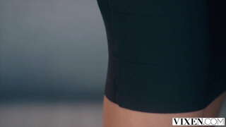 VIXEN Sassy ਸੋਹਣੀ ਕੁੜੀ ਪ੍ਰੇਰ ਬੌਸ VIXEN Sassy ਸੋਹਣੀ ਕੁੜੀ ਪ੍ਰੇਰ ਬੌਸ