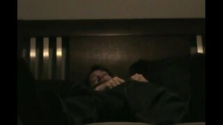 Изменяющая зани-шлюха меорад, ки аз оиози худро киску аз ҳамкорони