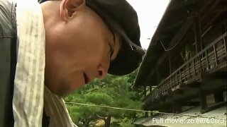 Il grande culo della cognata &amp;egrave; stato scoperto dal fratello