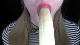 Мәлих ҡыҙы емеш-еләк ярата