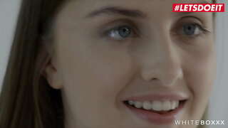 LETSDOEIT-(Shona កទន្លេ&amp;amp;រីក Reif)Horny ប៉ាទទួលបានទៅលេងនិងបន្ទុះមួយពីរក្តៅអឺរ៉ូម៉ូដែលទារក